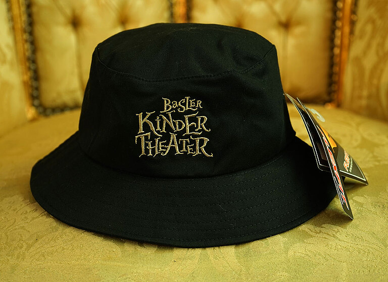 Merchandising_q_fischercap.jpg  